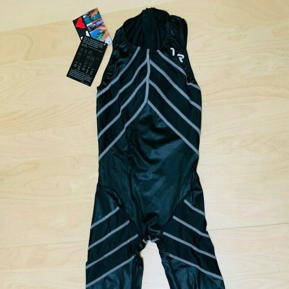RARE TYR Aquapel Swimsuit Men's 28 Competition - Picture 1 of 7